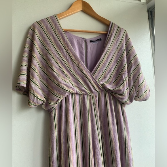 Annabelle Lilac Striped Jumpsuit Size L - Picture 2 of 6
